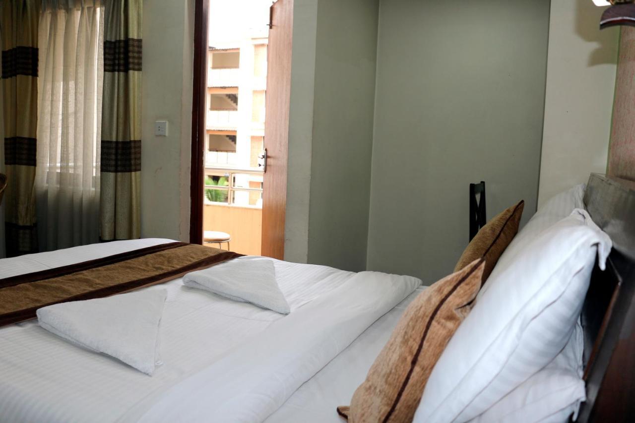 Alpine Hotel & Apartment Kathmandu Luaran gambar