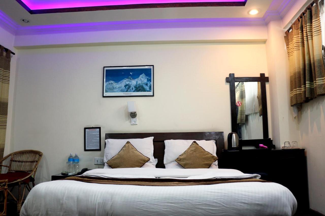 Alpine Hotel & Apartment Kathmandu Luaran gambar